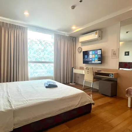 Cozy Studio Walk To Bts Free Wi-Fi Great Location