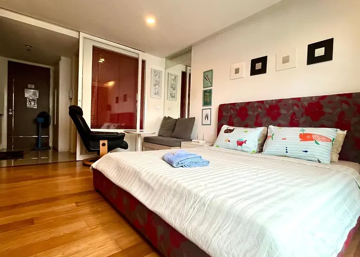 Апартаменты Comfortable Studio, Walk To Bts, Free Wi-fi, Great Location