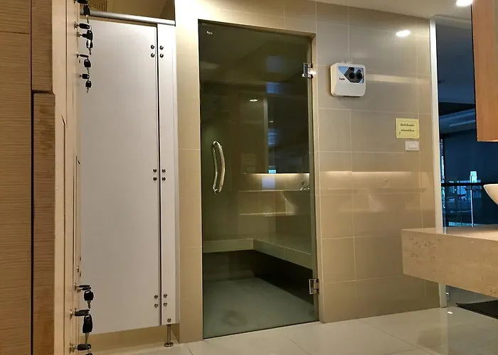 Comfortable Studio, Walk To Bts, Free Wi-fi, Great Location *