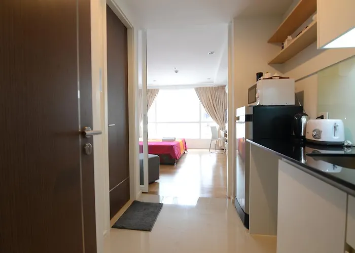 Comfortable Studio, Walk To Bts, Free Wi-fi, Great Location